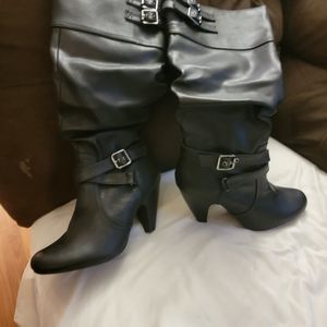 Black tall boots 7.5